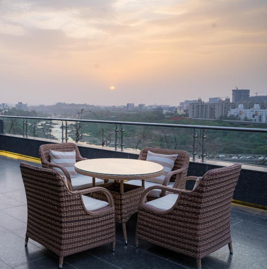 The Westin Pune Koregaon Park Екстериор снимка