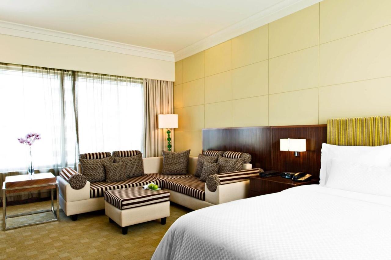 The Westin Pune Koregaon Park Екстериор снимка
