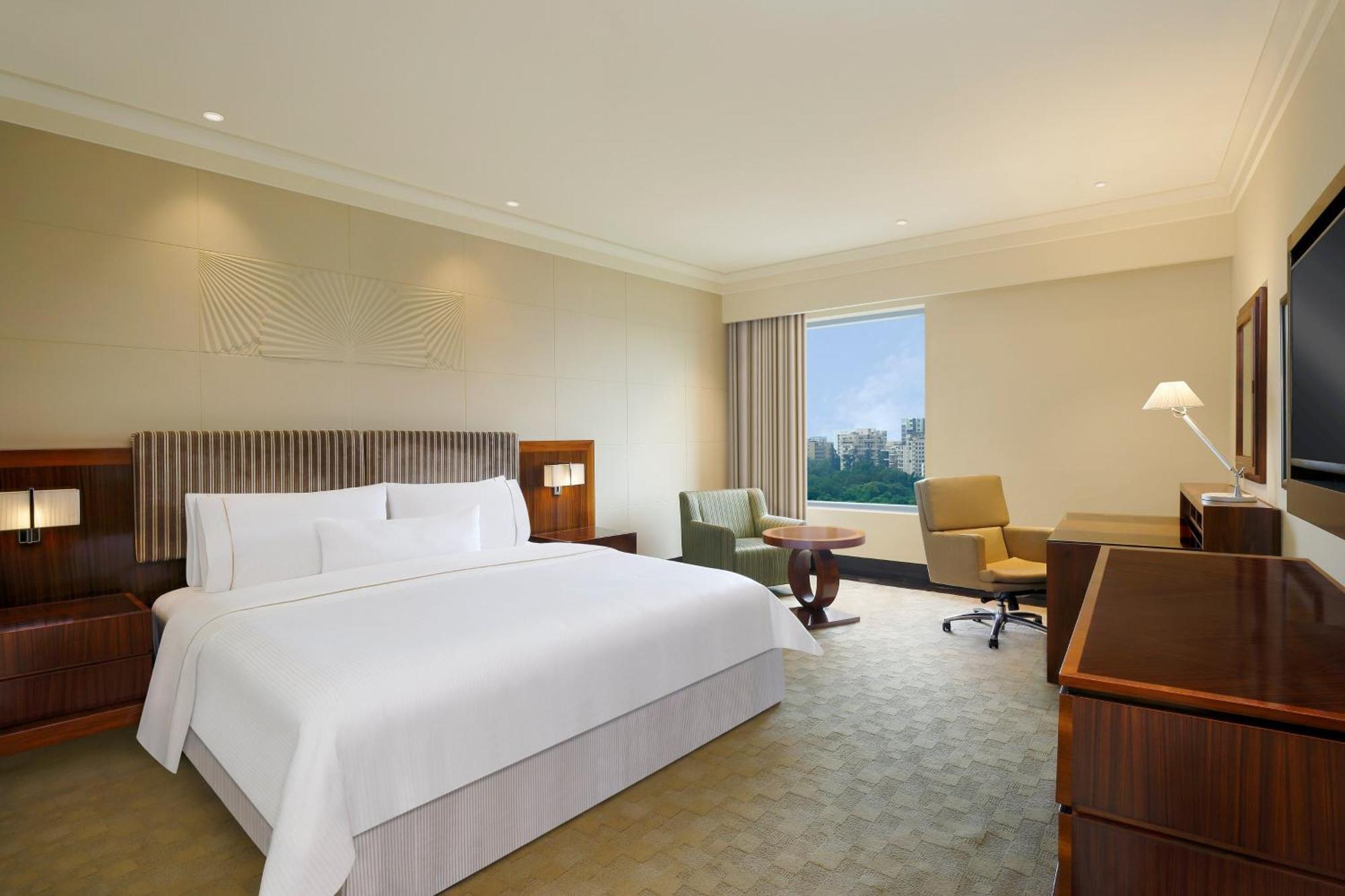 The Westin Pune Koregaon Park Екстериор снимка