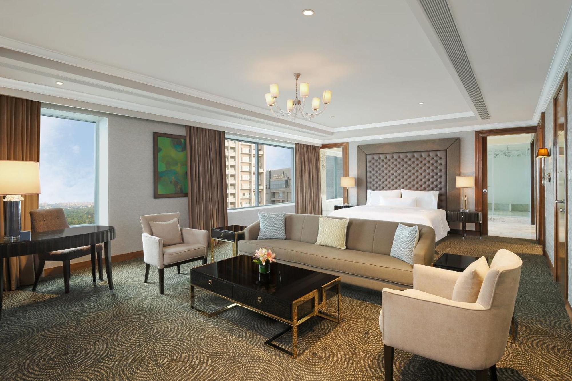 The Westin Pune Koregaon Park Екстериор снимка