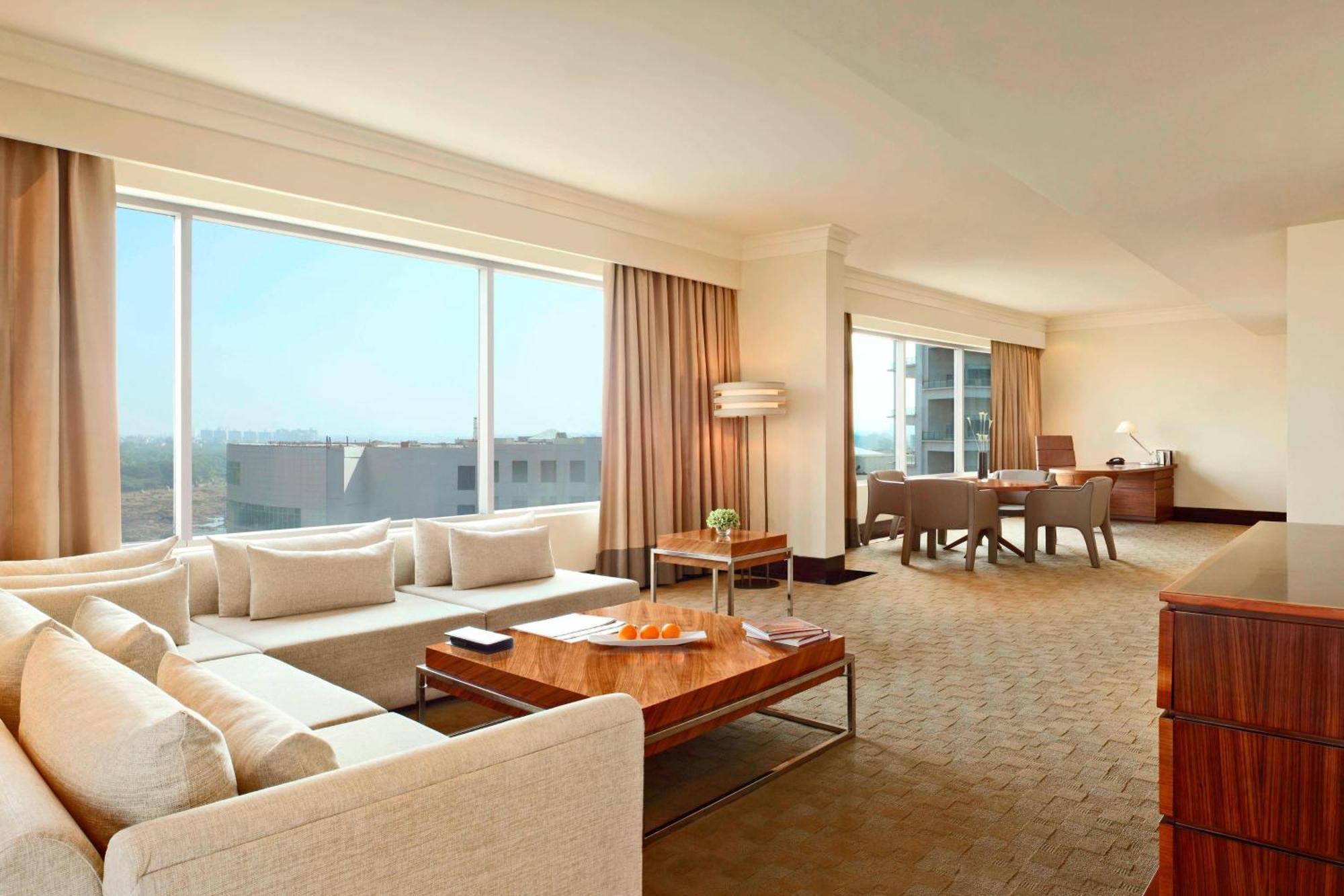 The Westin Pune Koregaon Park Екстериор снимка